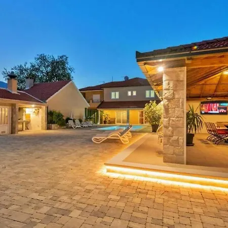 Zara With Heated Hydromassage-pool * Vrgorac