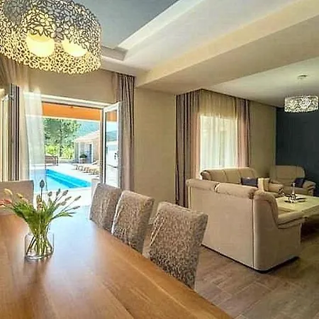 Zara With Heated Hydromassage-pool Villa *