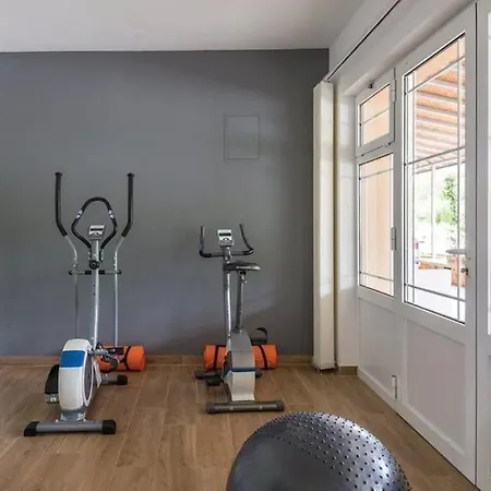 Zara With Heated Hydromassage-pool *