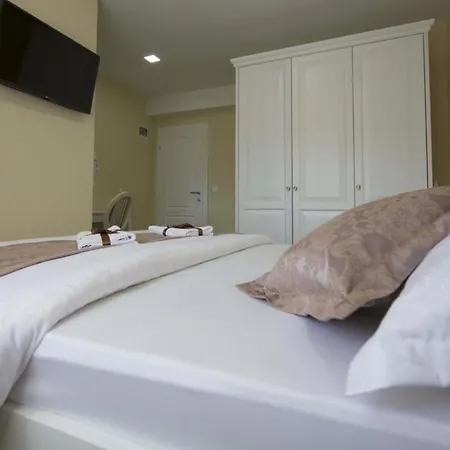 Zara With Heated Hydromassage-pool Villa