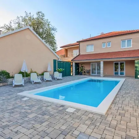 Vila Zara With Heated Hydromassage-pool Vrgorac