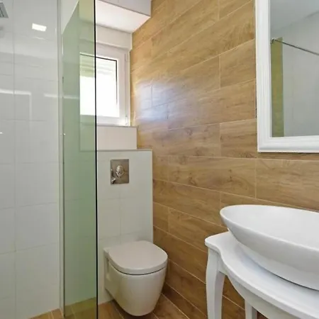 Zara With Heated Hydromassage-pool Вилла