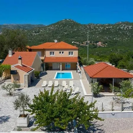 Zara With Heated Hydromassage-pool * Vrgorac