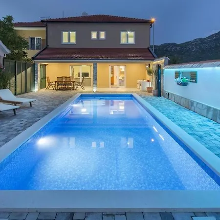 Villa Zara With Heated Hydromassage-pool Vrgorac