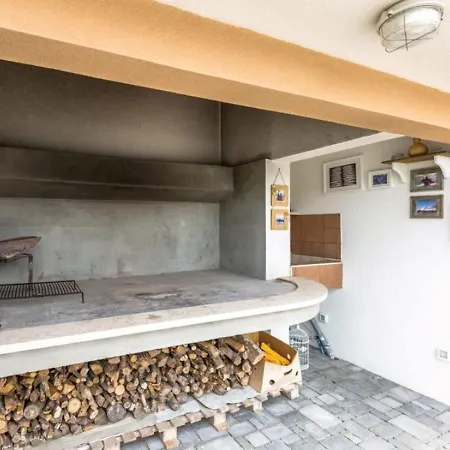 Villa Zara With Heated Hydromassage-pool Vrgorac