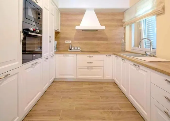 Zara With Heated Hydromassage-pool * Vrgorac