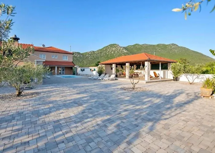 Villa Zara With Heated Hydromassage-pool *