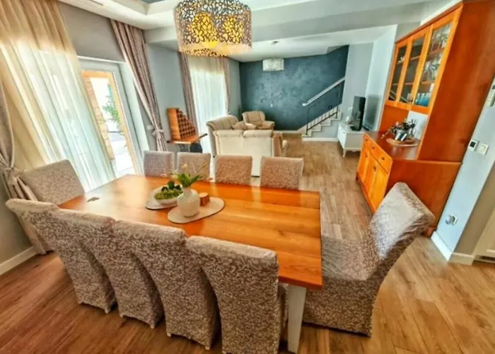 Zara With Heated Hydromassage-pool