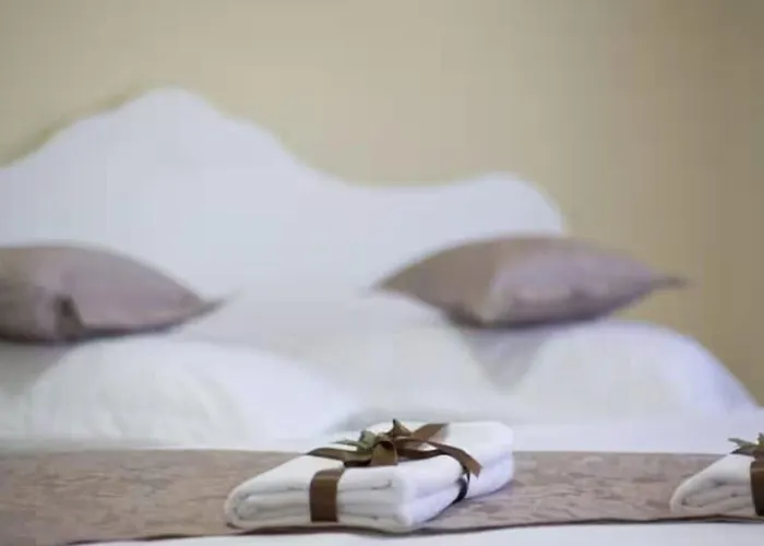 Zara With Heated Hydromassage-pool