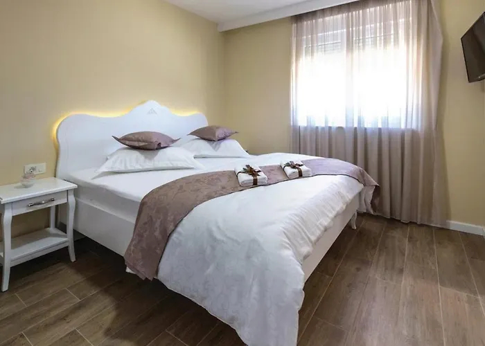 Villa Zara With Heated Hydromassage-pool